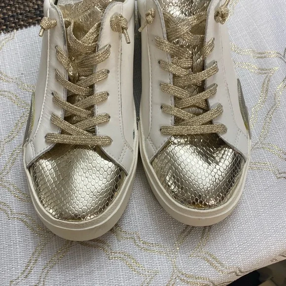 Dolce Vita Gold and White Sneakers with Metallic Accents - Picture 2 of 10